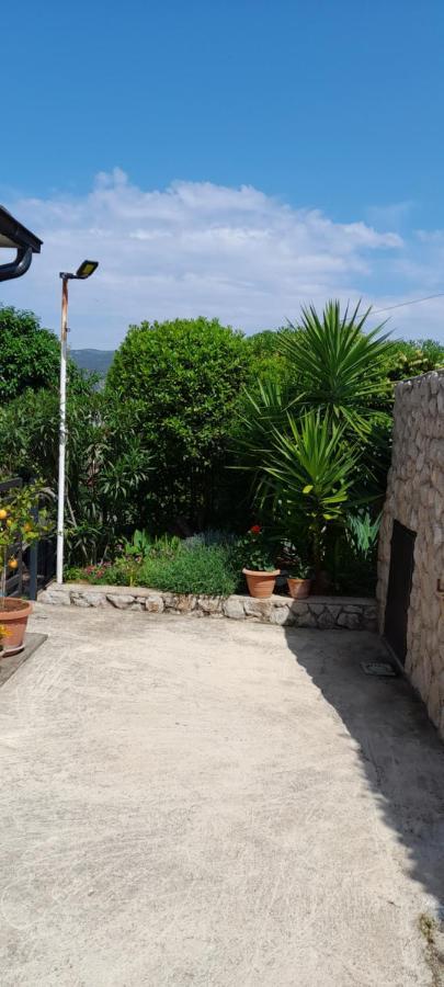 Apartments Boric Cres Εξωτερικό φωτογραφία