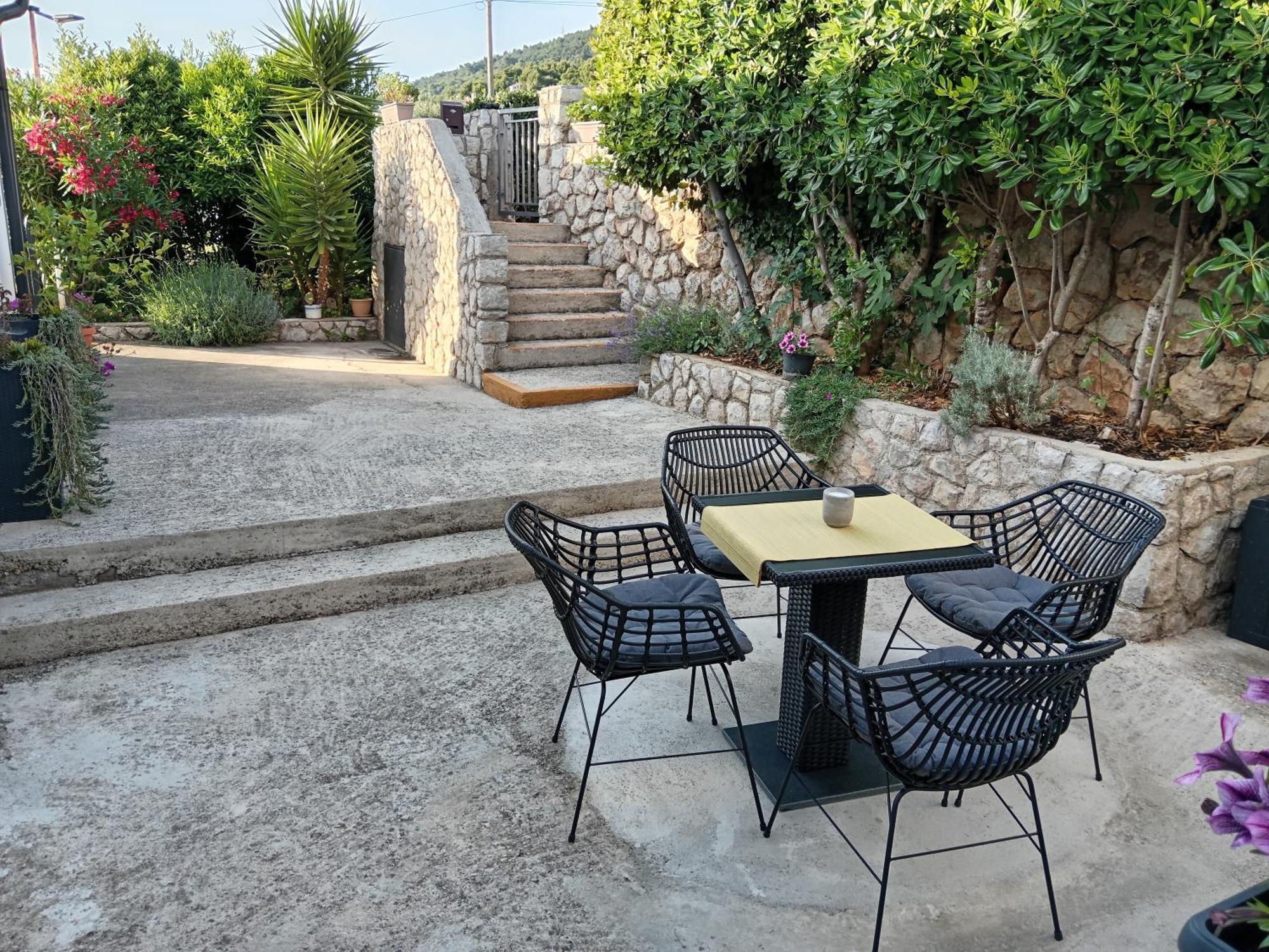 Apartments Boric Cres Εξωτερικό φωτογραφία